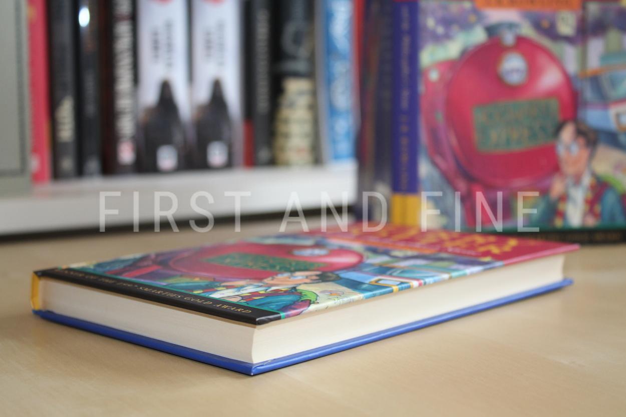 Rowling, JK (1997) 'Harry Potter and the Philosopher's Stone', UK signed first edition, third printing - Image 9
