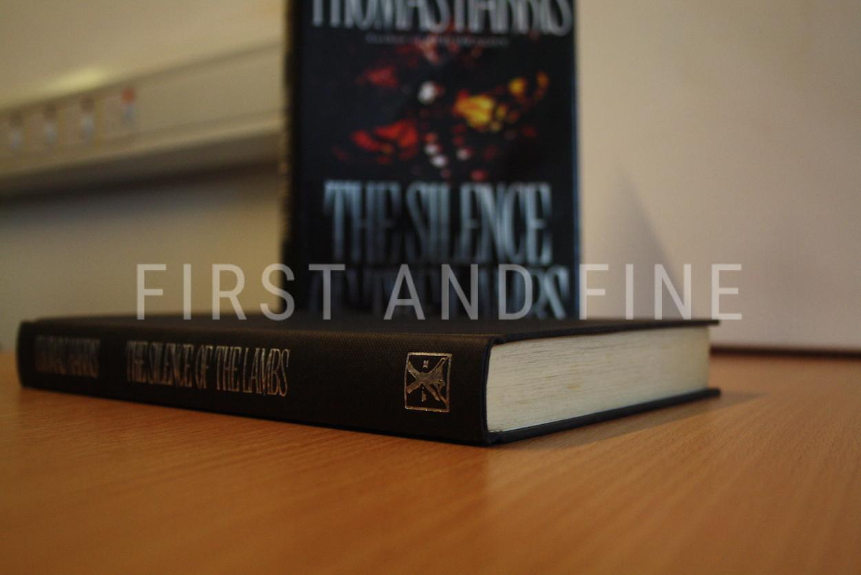 Harris, Thomas (1988) 'The Silence of the Lambs', UK signed first edition - Image 7