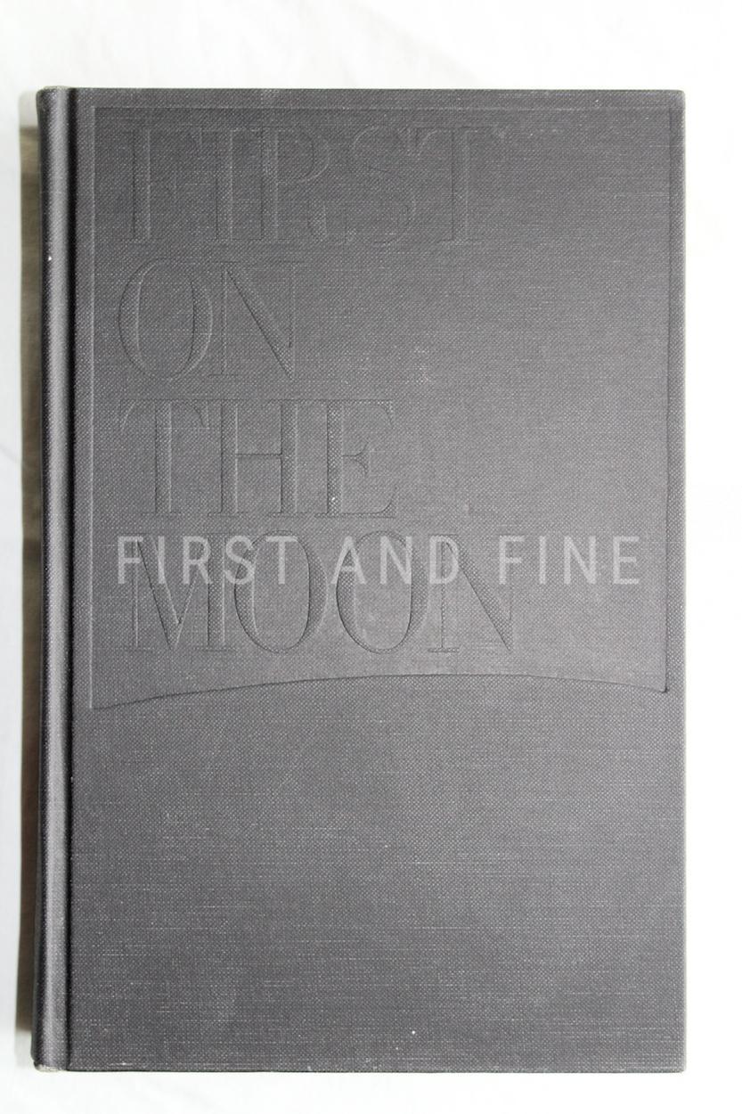 Armstong, Neil et al. (1970) 'First on the Moon', US first edition, signed by Neil Armstrong! Includes bookplate signed by Buzz Aldrin - Image 10