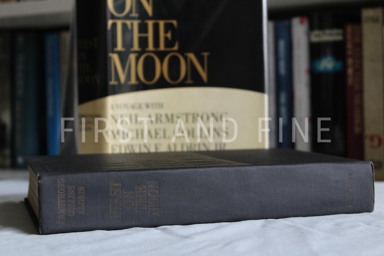 Armstong, Neil et al. (1970) 'First on the Moon', US first edition, signed by Neil Armstrong! Includes bookplate signed by Buzz Aldrin - Image 8
