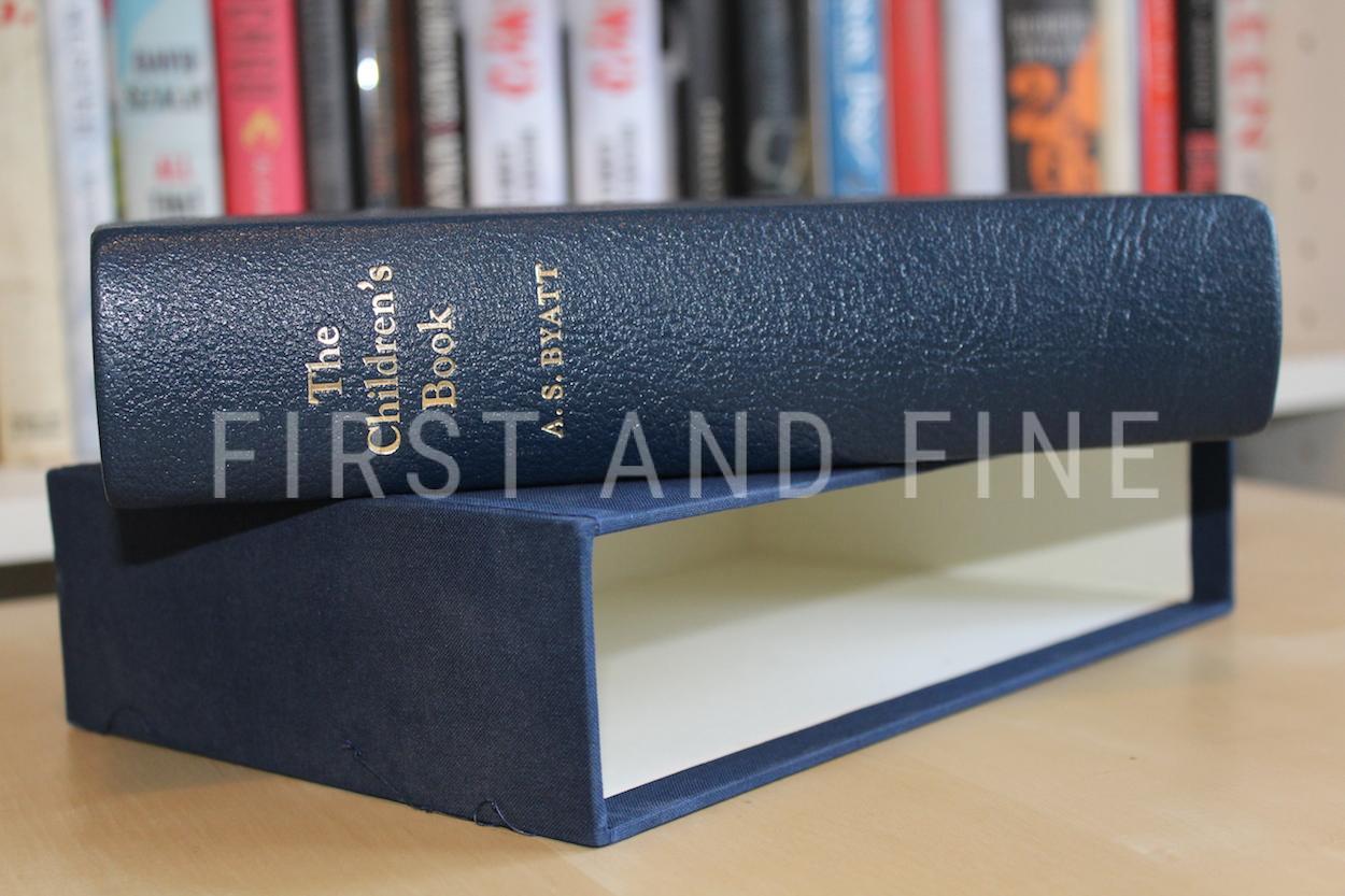 Byatt, AS (2009) 'The Children's Book', signed limited deluxe edition in full leather - Image 3