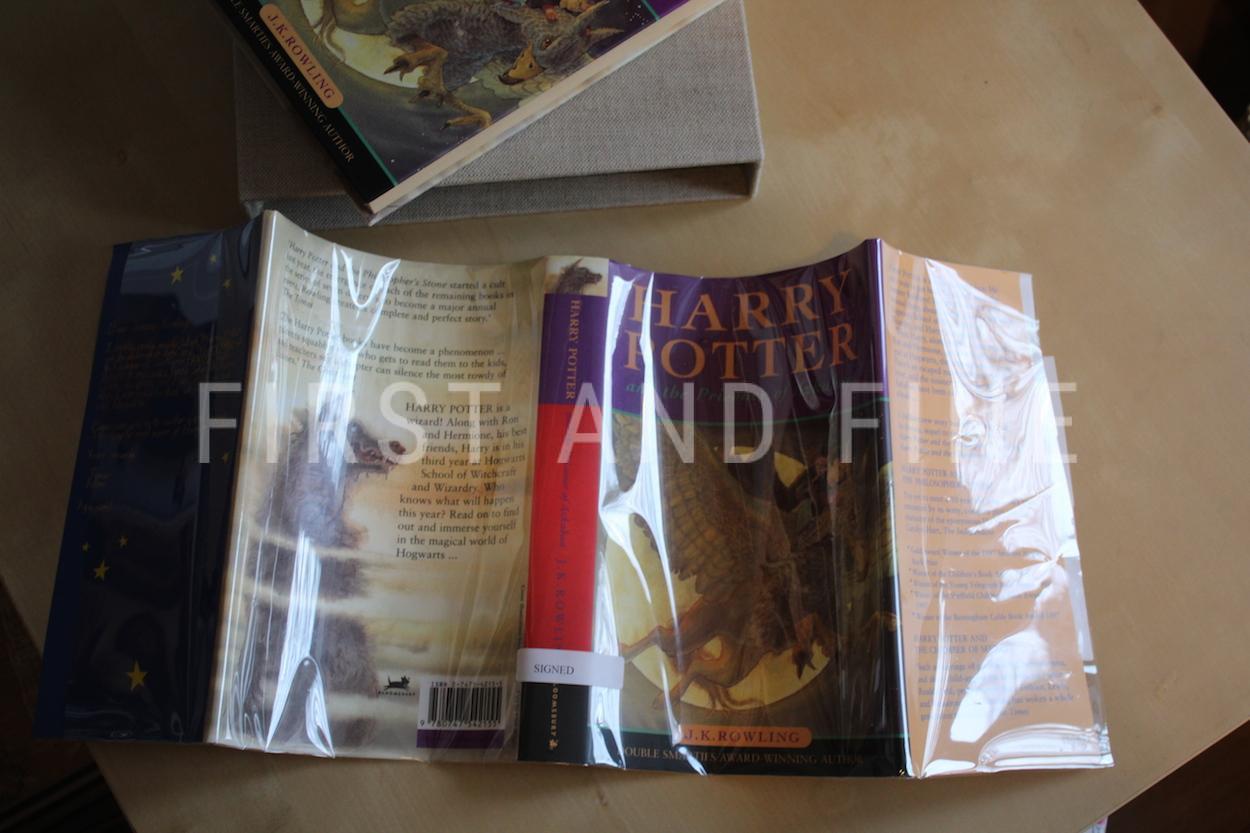 Rowling. J.K. (1999) 'Harry Potter and the Prisoner of Azkaban', UK signed first edition, first state - Image 10