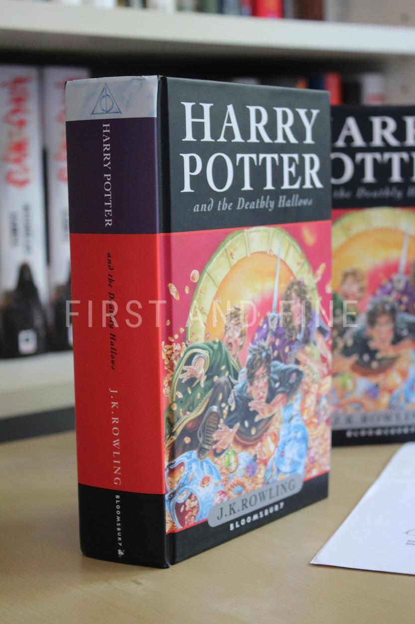 Rowling, J.K. (2007) 'Harry Potter and the Deathly Hallows', UK signed first edition with letters - Image 6