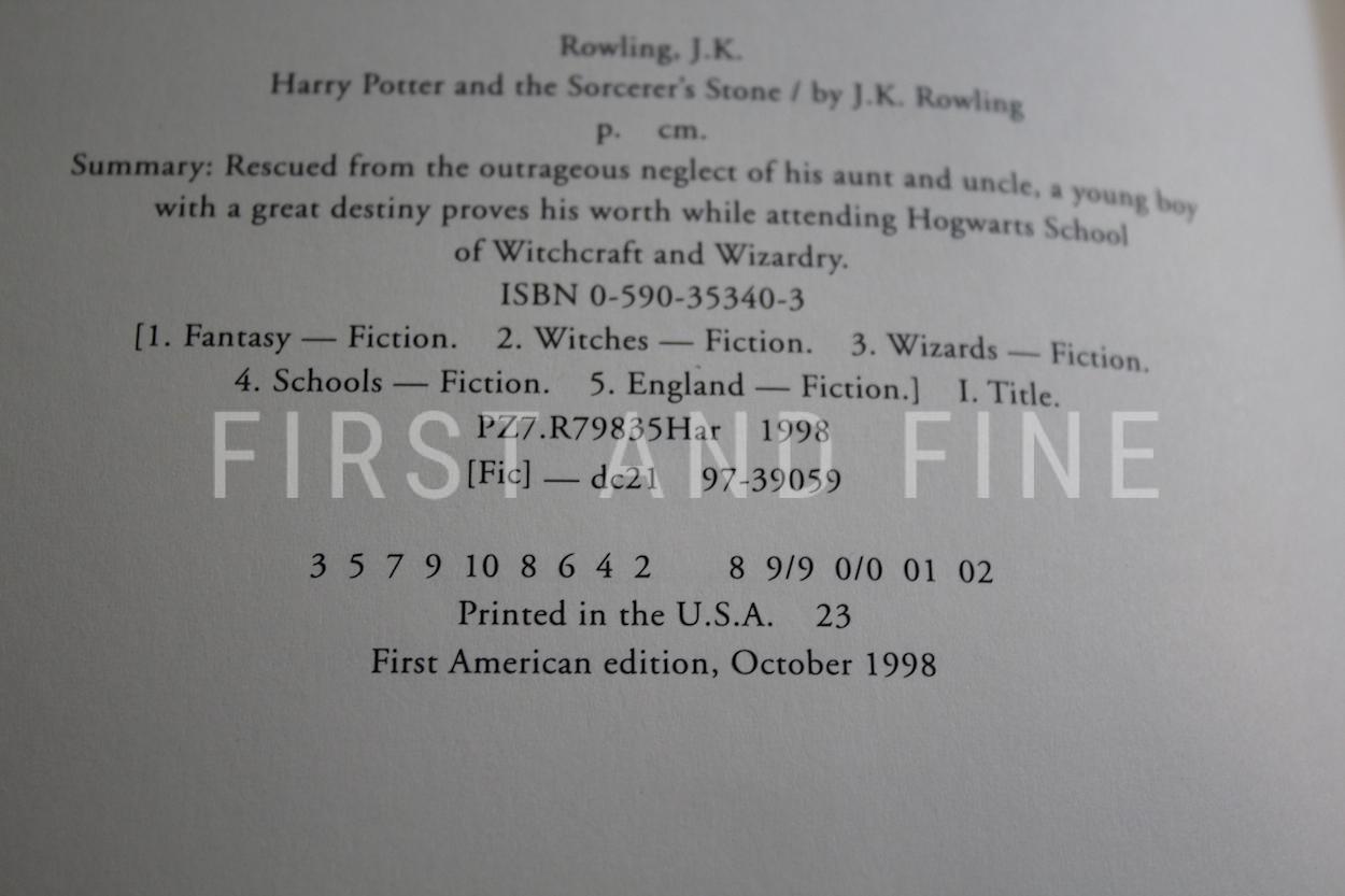Rowling, J.K. (1998) 'Harry Potter and the Sorcerer's Stone', US signed first edition, second printing - Image 3