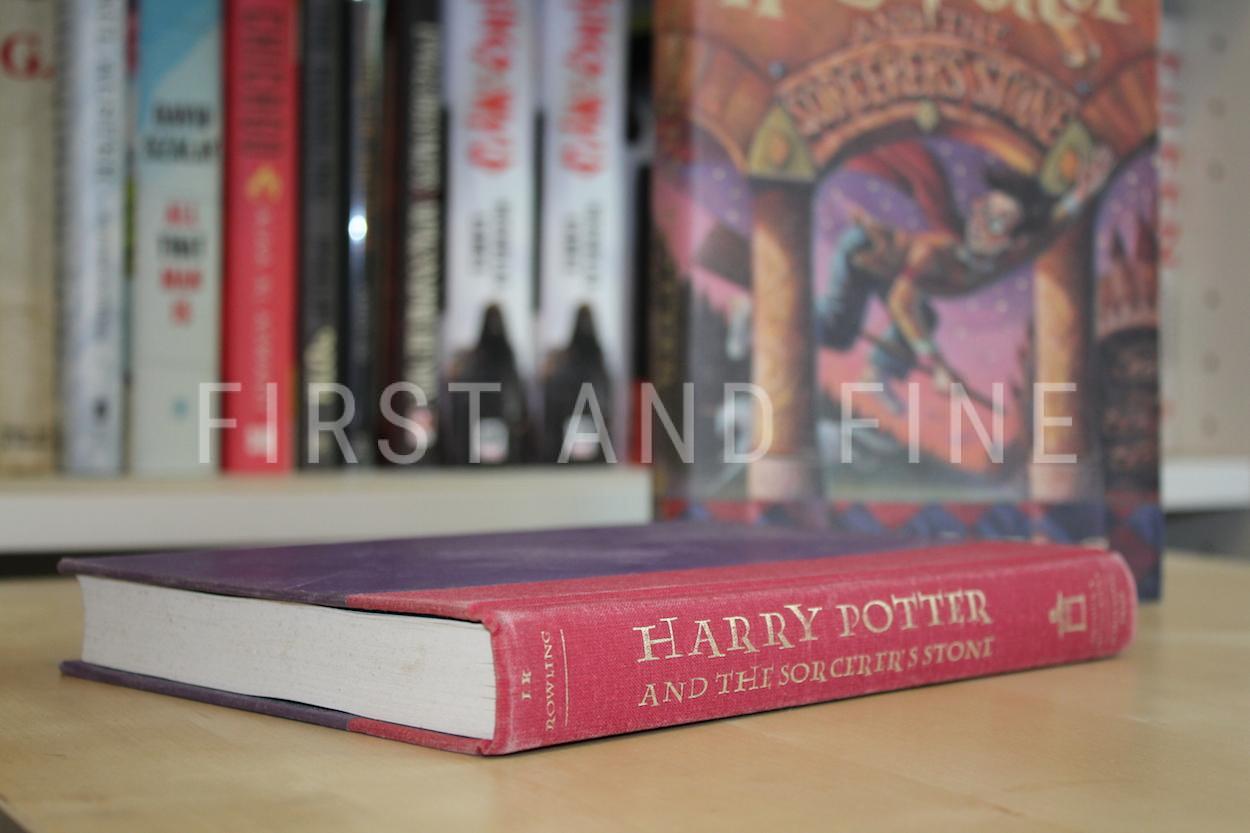 Rowling, J.K. (1998) 'Harry Potter and the Sorcerer's Stone', US signed first edition, second printing - Image 11