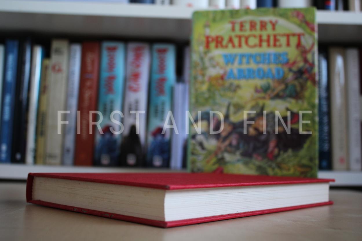 Pratchett, Terry (1991) 'Witches Abroad', UK signed first edition - Image 5