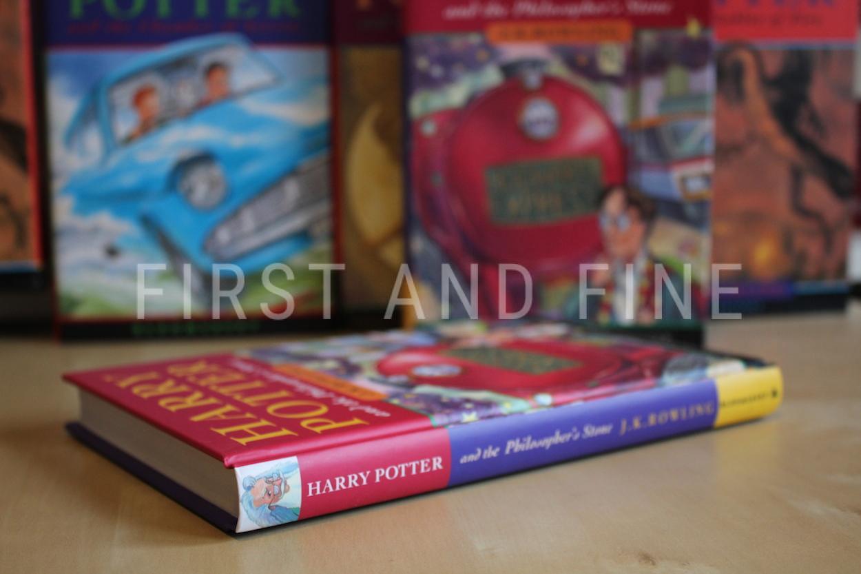 Rowling, J.K. (1997) 'Harry Potter and the Philosopher's Stone', UK first edition (later printing), signed by the film cast - Image 8