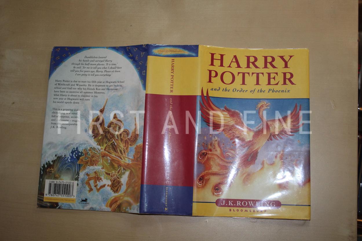 Rowling, J.K. (2003) 'Harry Potter and the Order of the Phoenix', UK signed and inscribed first edition - Image 9