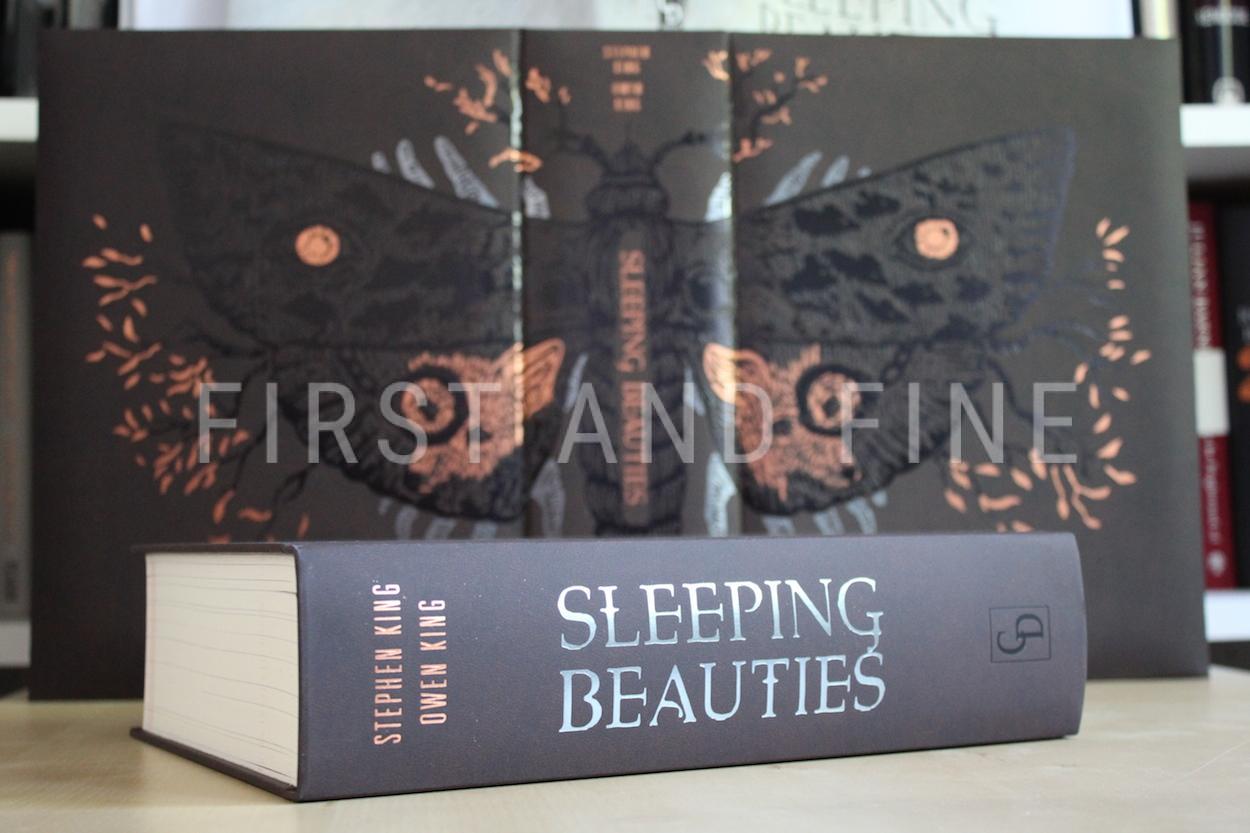 King, Stephen; King, Owen (2019) 'Sleeping Beauties', US signed limited edition with matching art portfolio - Image 6