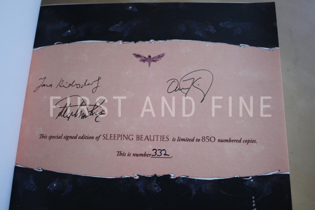 King, Stephen; King, Owen (2019) 'Sleeping Beauties', US signed limited edition with matching art portfolio - Image 2