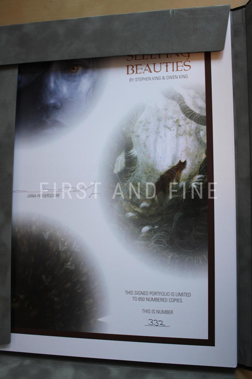 King, Stephen; King, Owen (2019) 'Sleeping Beauties', US signed limited edition with matching art portfolio - Image 3