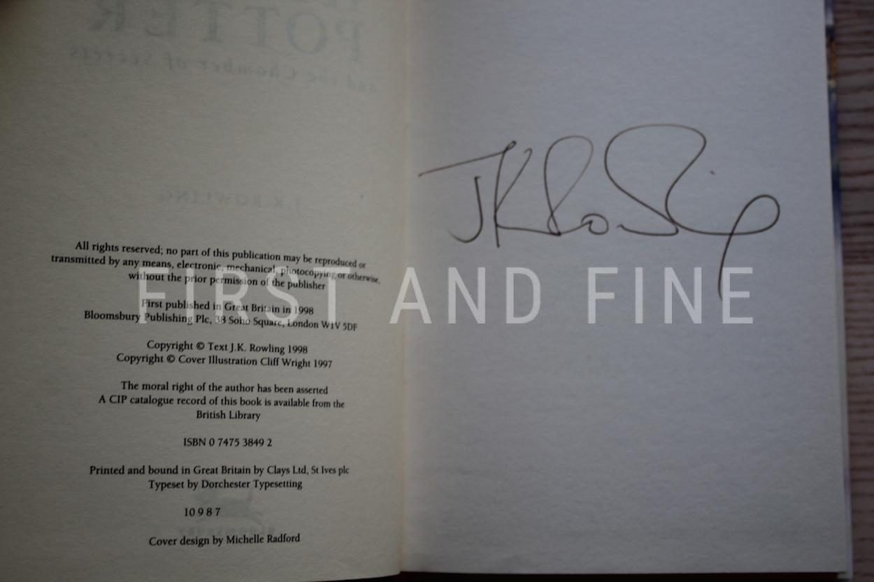 Rowling, J.K. (1997 & 1998) 'Harry Potter and the Philosopher's Stone', UK signed first editio, fourth print, and 'Harry Potter and the Chamber of Secrets', UK signed first edition seventh print box set - Image 12