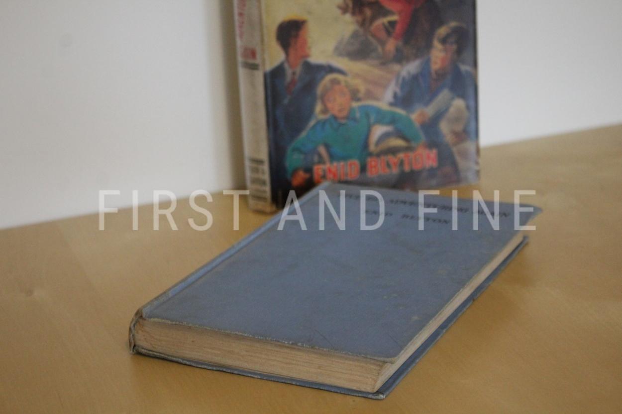 Blyton, Enid (1943) 'Five Go Off Adventuring Again', UK first edition in later issue dust jacket - Image 7