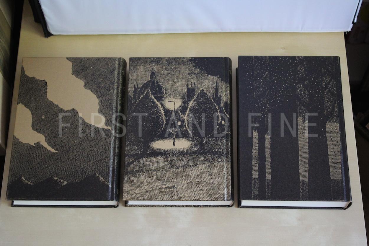 Pullman, Philip (2008) 'His Dark Materials', double signed Folio Society first illustrated edition - Image 5