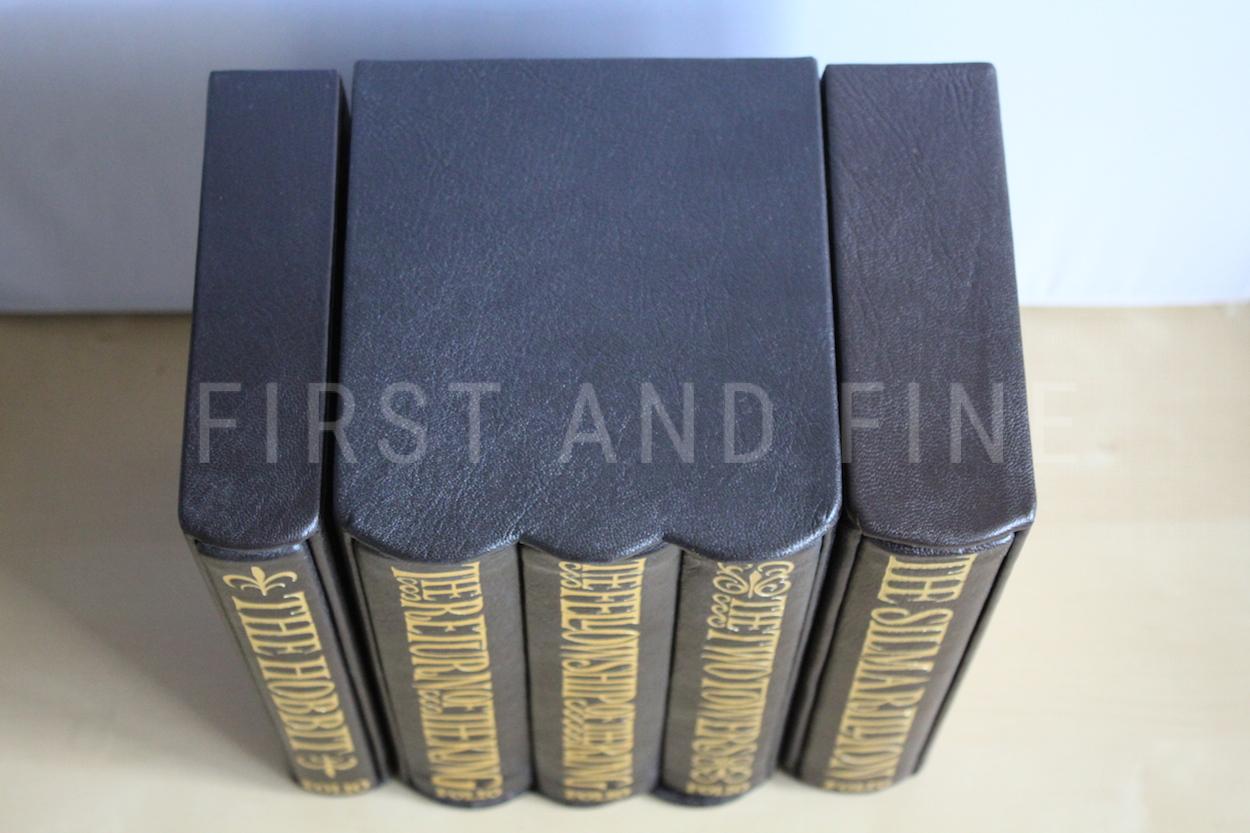 Tolkien, J.R.R. (2002-03) 'The Lord of the Rings', 'The Hobbit', and 'The Silmarillion', UK limited edition published by the Folio Society - complete same number set - Image 6