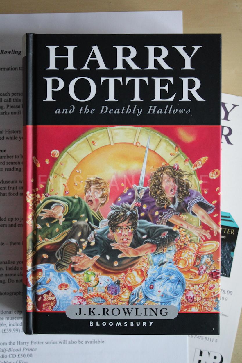 Rowling, J.K. (2007) 'Harry Potter and the Deathly Hallows', UK signed and uniquely inscribed first edition - Image 5