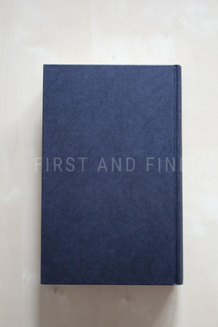 Banks, Iain (1993) 'Against A Dark Background', UK signed and inscribed first edition - Image 7