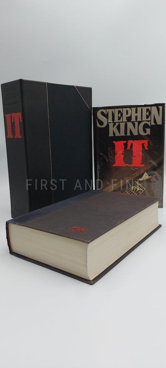 King, Stephen (1986) 'IT', US signed and inscribed first edition - Image 5