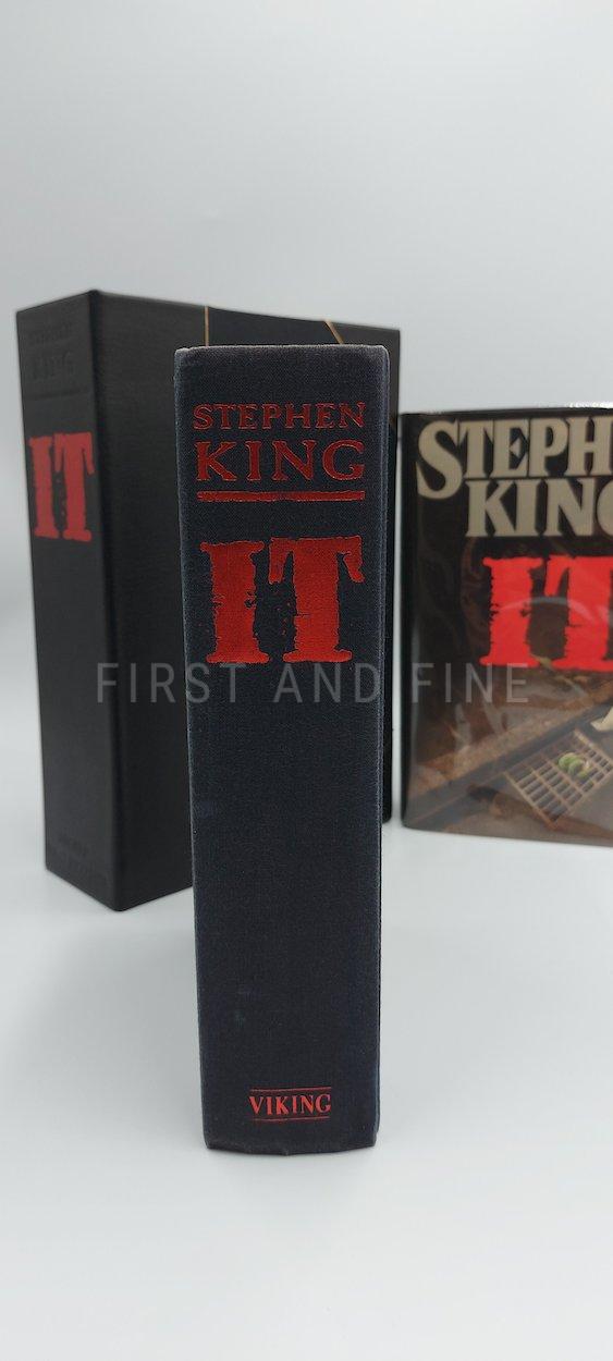 King, Stephen (1986) 'IT', US signed and inscribed first edition - Image 10