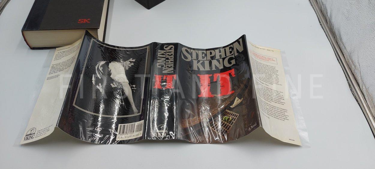 King, Stephen (1986) 'IT', US signed and inscribed first edition - Image 12