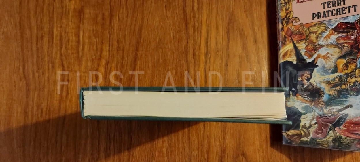 Pratchett, Terry (1987) 'Equal Rites', UK signed and inscribed first edition - Image 7