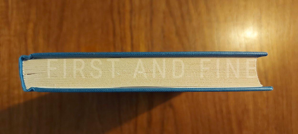 Pratchett, Terry (1986) 'The Light Fantastic', UK signed and inscribed first edition - Image 7