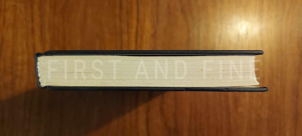 Pratchett (1987) 'Mort', UK signed and inscribed first edition - Image 7
