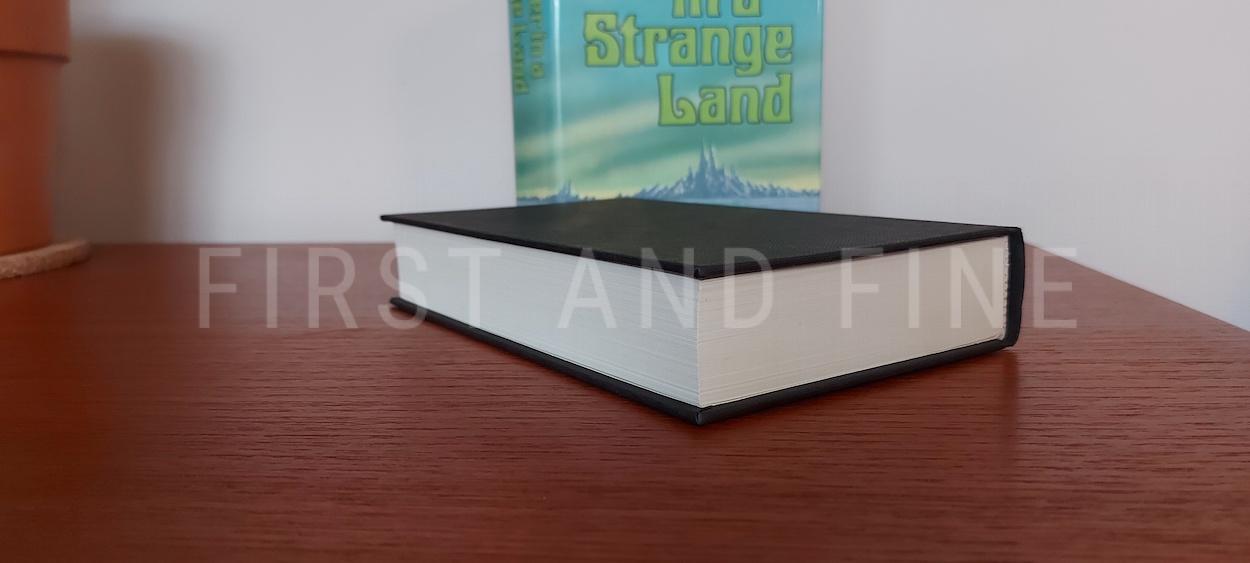 Heinlein, Robert (1977) 'Stranger in a Strange Land', UK first hardback edition - Image 8