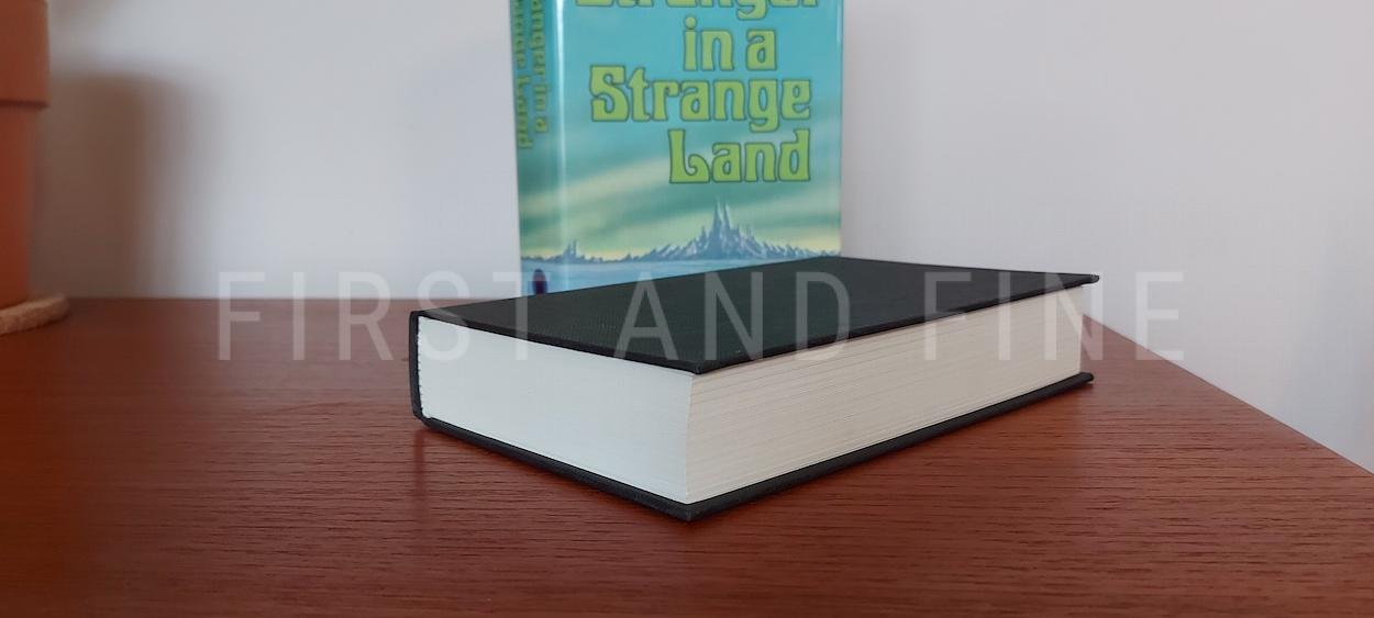 Heinlein, Robert (1977) 'Stranger in a Strange Land', UK first hardback edition - Image 9