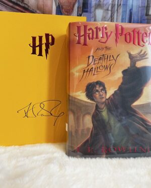 Rowling, J.K. (2007) 'Harry Potter and the Deathly Hallows', US signed first edition