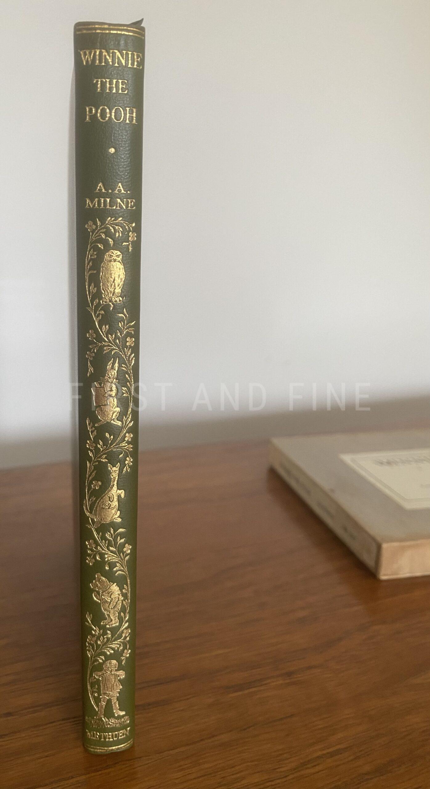 Milne, A.A. (1926) 'Winnie-the-Pooh', UK signed first deluxe edition - Image 4