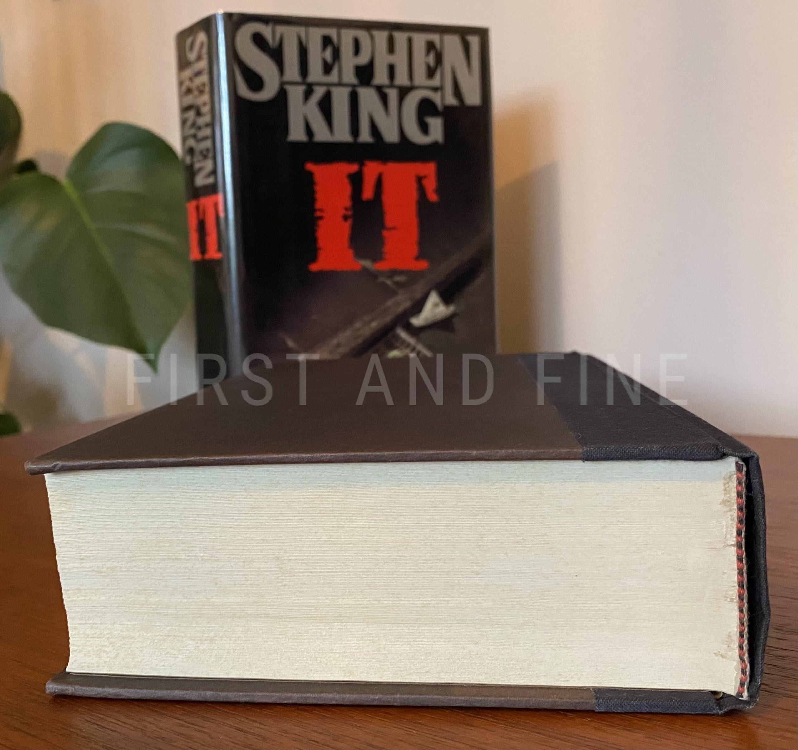 King, Stephen (1986) 'IT', US signed and beautifully inscribed first edition - Image 8