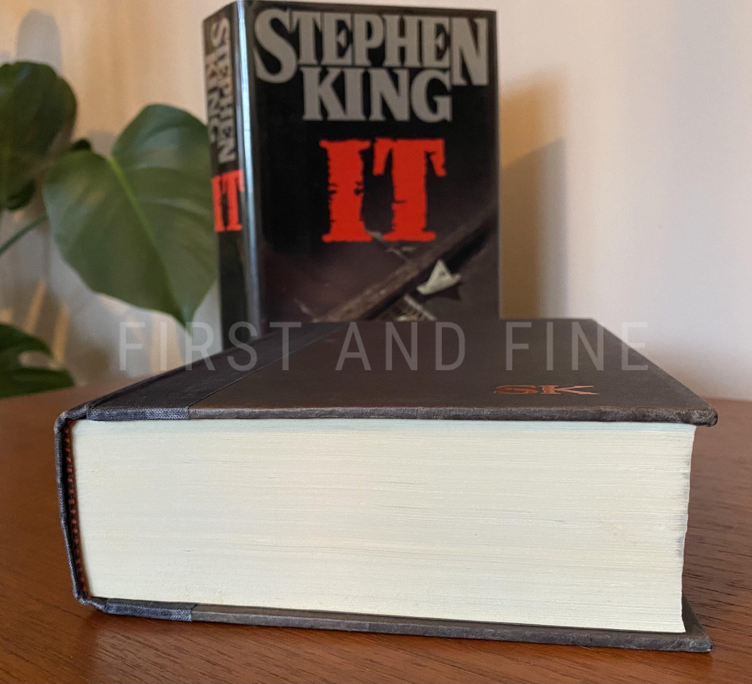 King, Stephen (1986) 'IT', US signed and beautifully inscribed first edition - Image 10