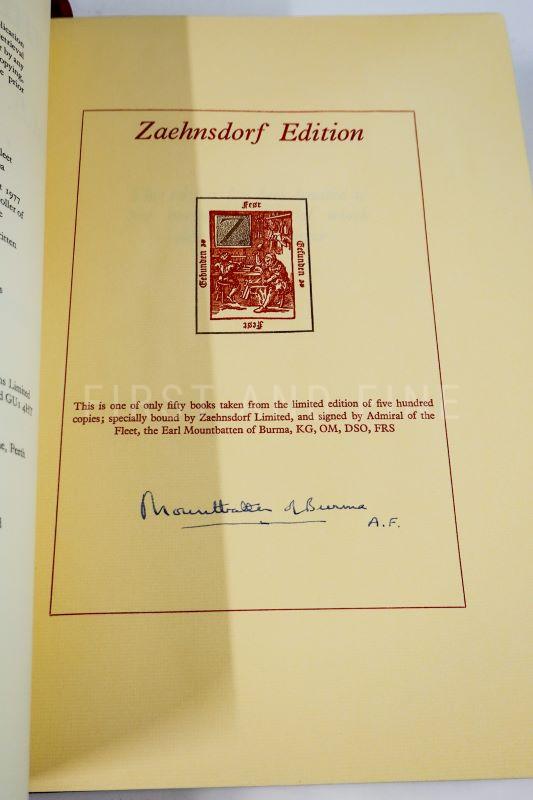 Cook, James (1977) 'The Journal of the HMS Endeavour', UK signed deluxe limited edition bound by Zaehnsdorf - Image 2