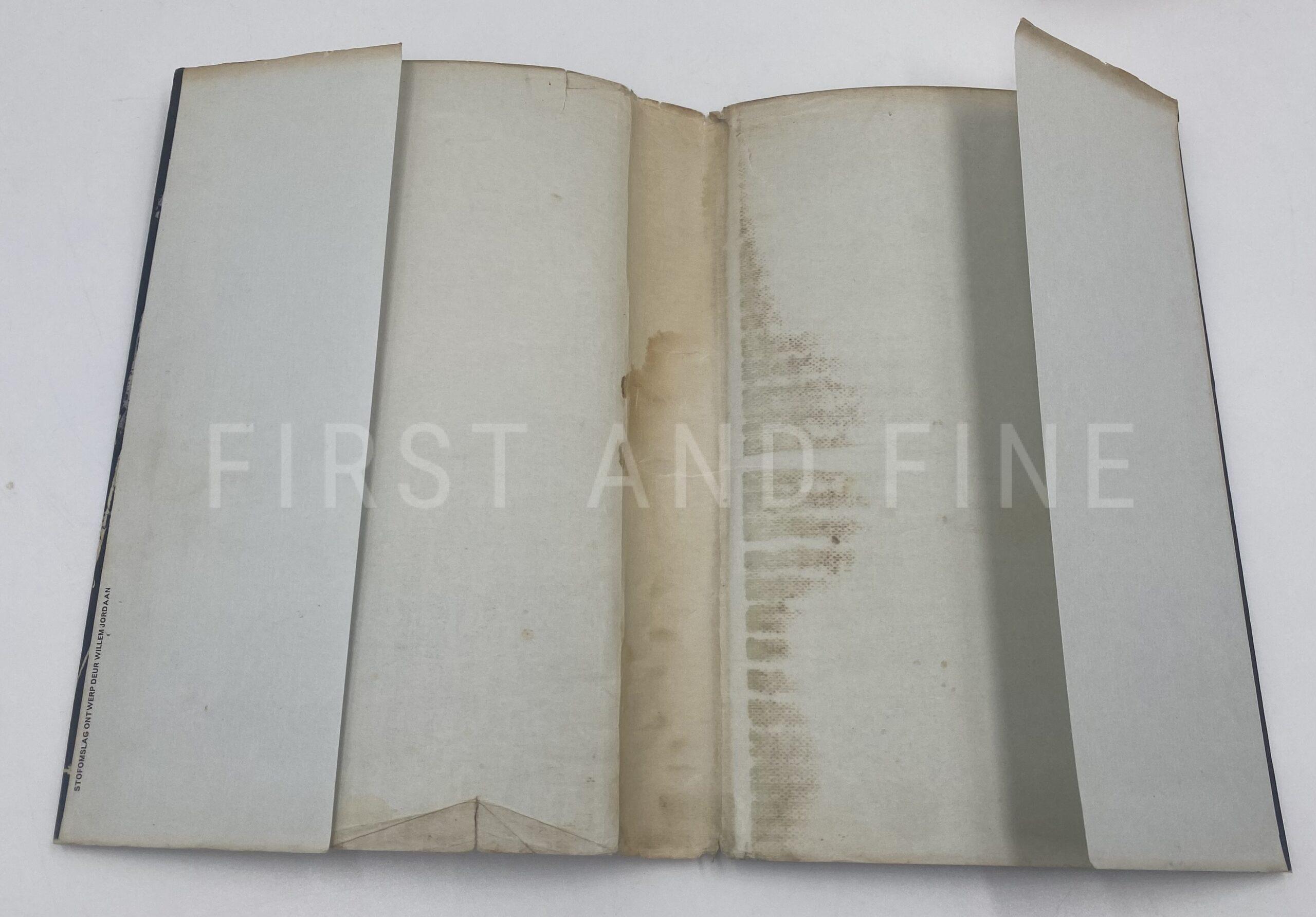 Smith, Wilbur (1965) 'Iets Moet Sterf (When the Lion Feeds)', Afrikaans signed and lined first edition - Image 9