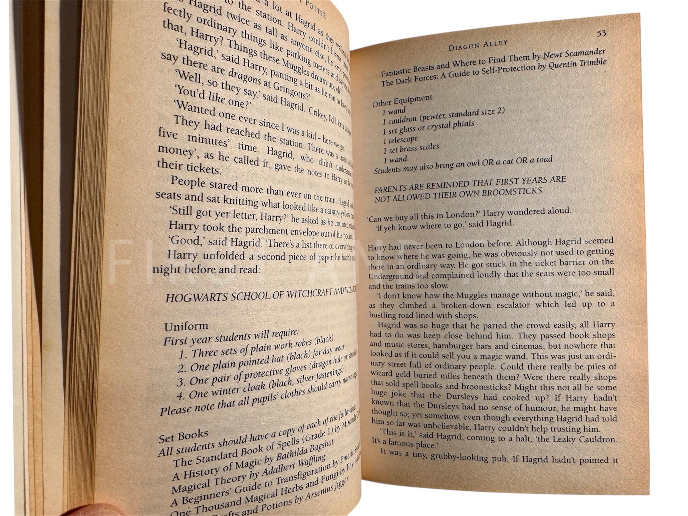 Rowling, J.K. (1997) 'Harry Potter and the Philosopher's Stone', UK signed first edition in hardback - Image 3