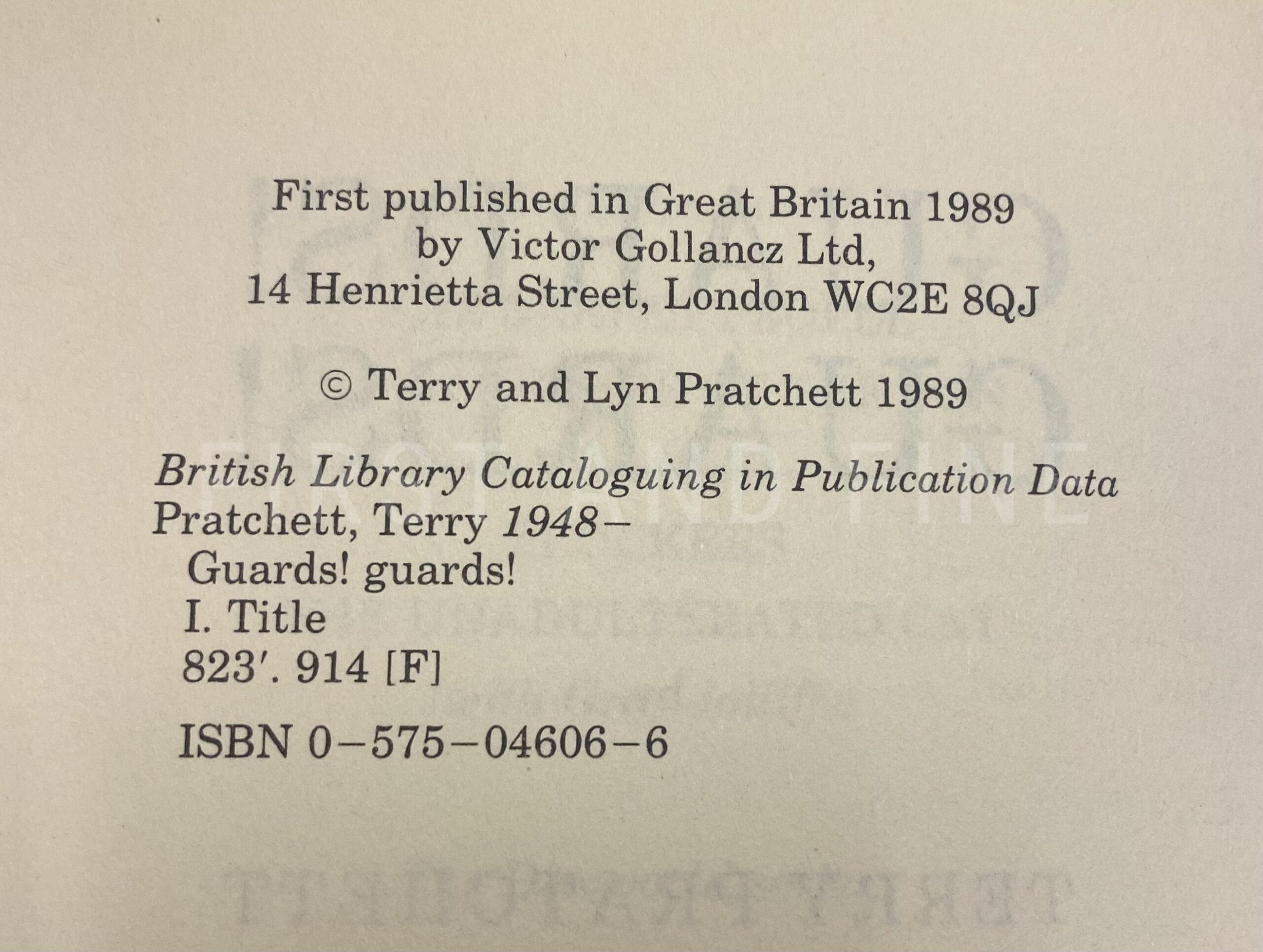 Pratchett, Terry (1989) 'Guards! Guards!', UK signed first edition - Image 3