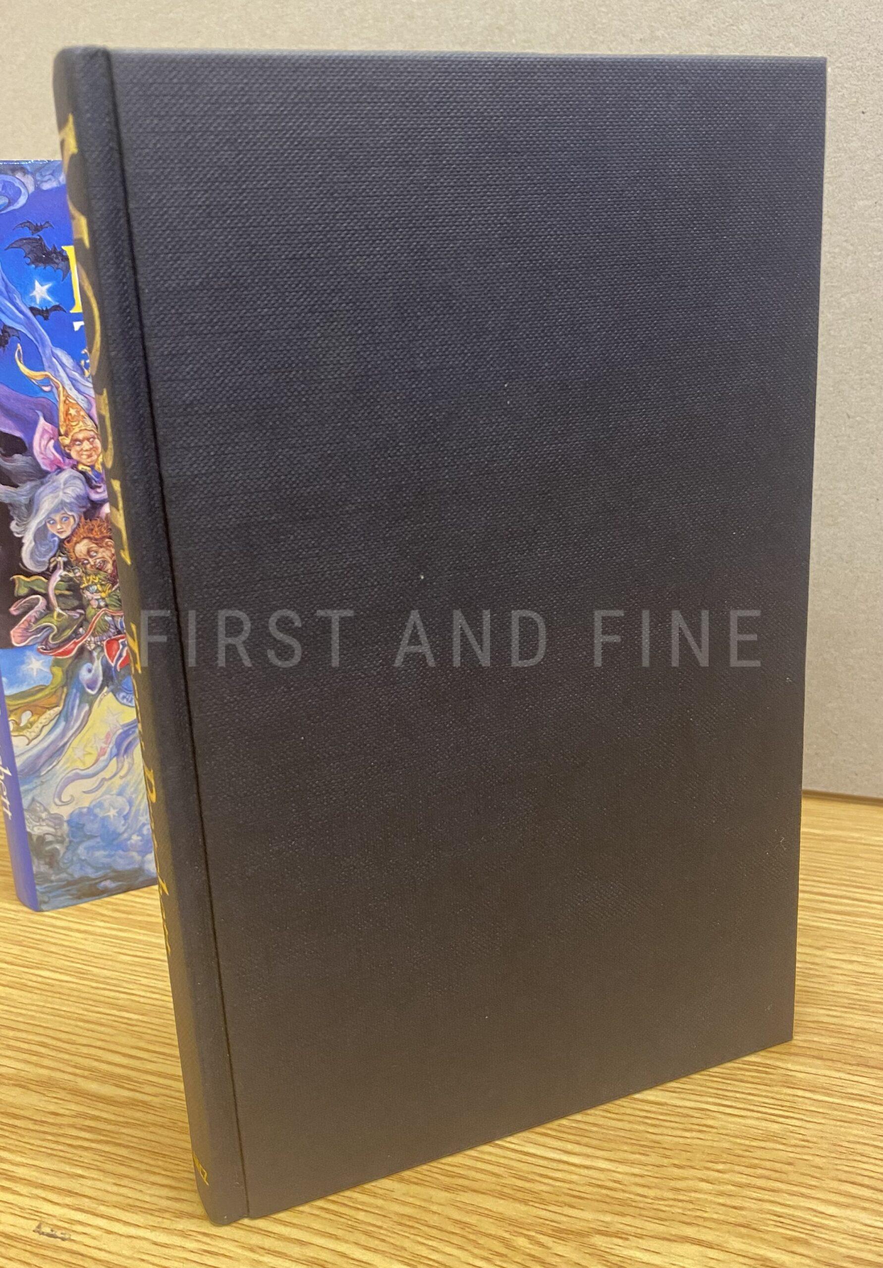 Pratchett, Terry (1987) 'Mort', UK signed first edition - Image 5