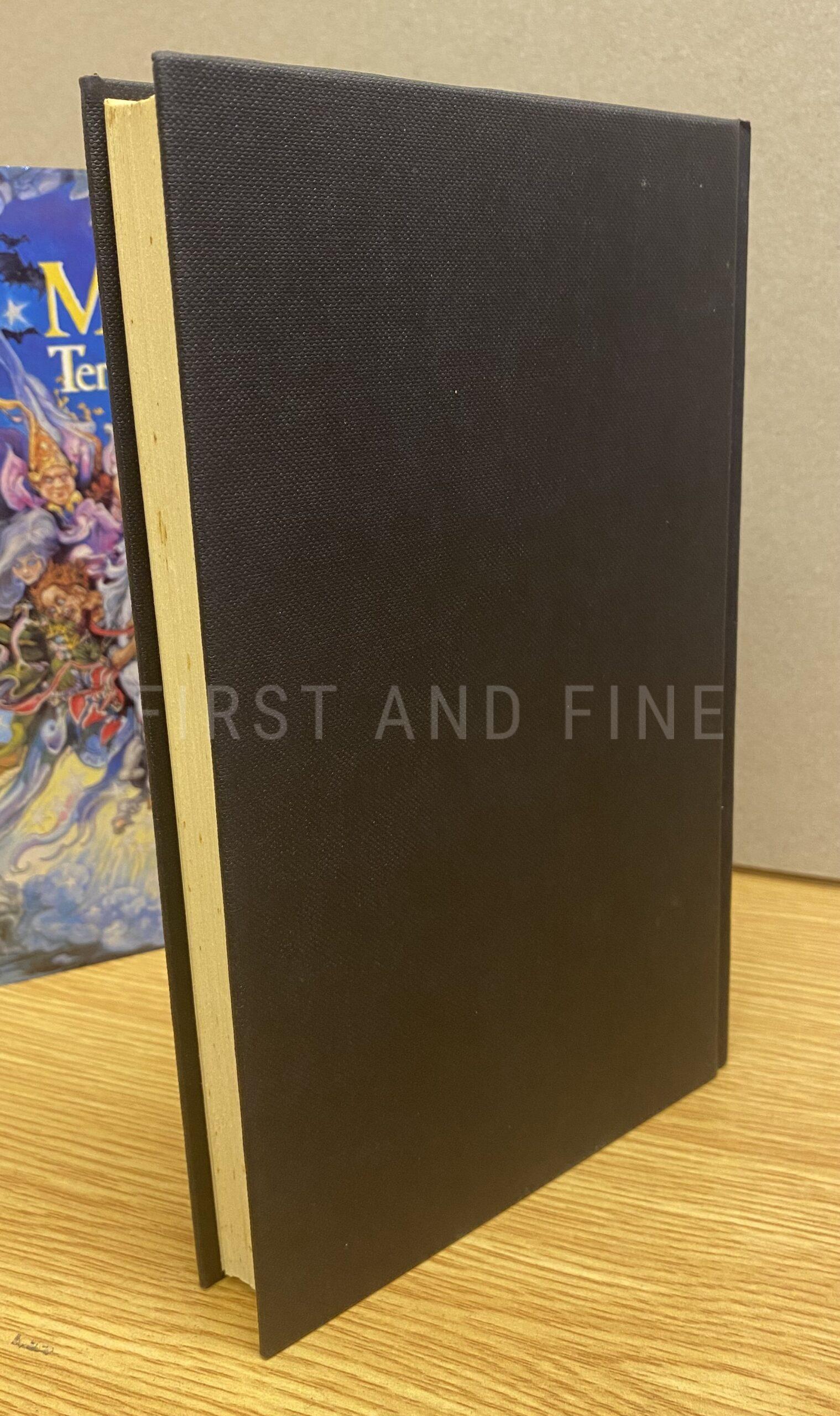 Pratchett, Terry (1987) 'Mort', UK signed first edition - Image 6